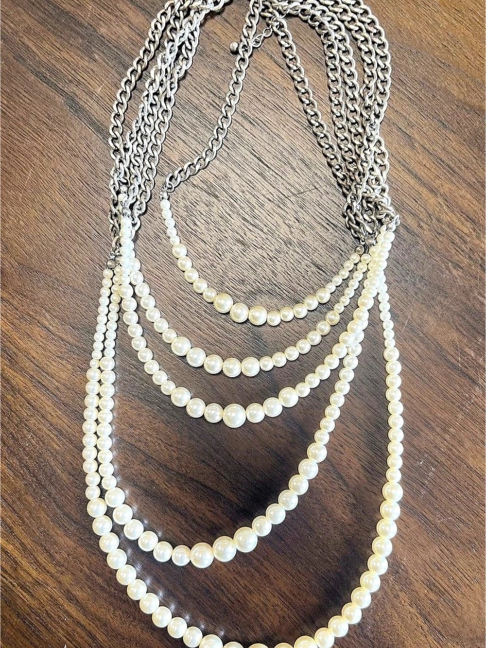 Layered Pearl Necklace in White & Silver Like New